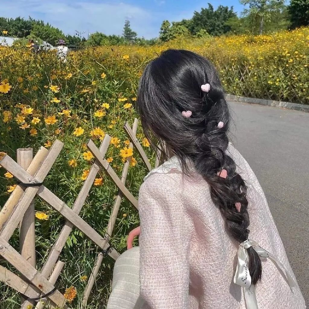 潜逃